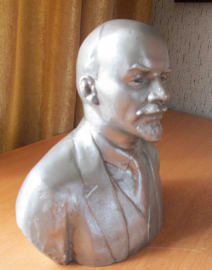 Бюст В. И. Ленина, силумин, автор А. Мурзин 1983  21 см.. Состояние отличное.. Картинка 2